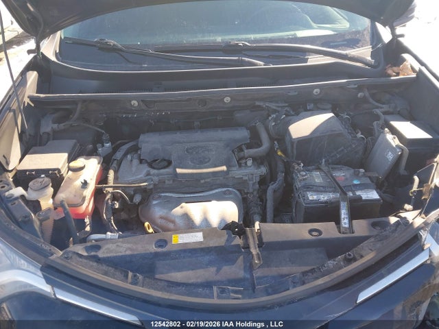12542802 :رقم المزاد ، 2T3RFREV3HW639799 vin ، 2017 Toyota Rav4 Xle مزاد بيع