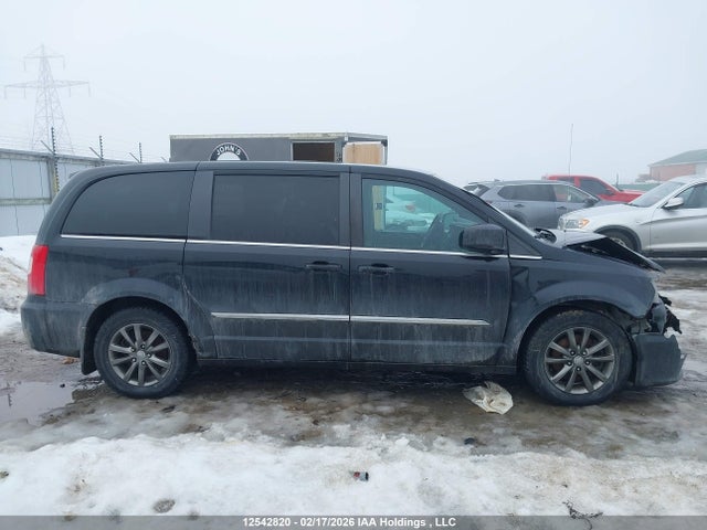 2C4RC1HG4FR519329 Chrysler Town &amp; Country S