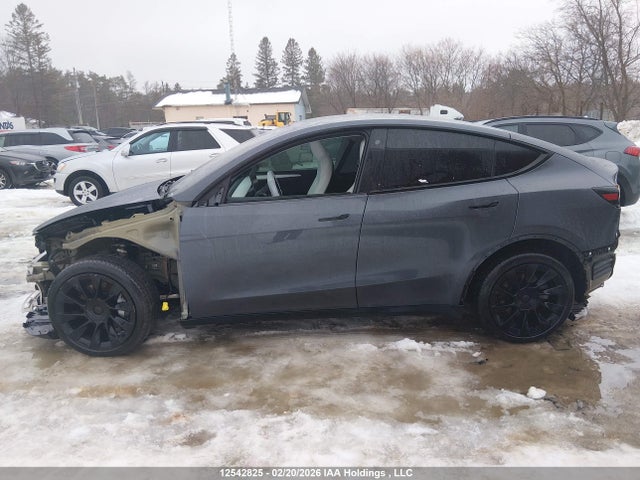 LRWYGDEE4PC103972 Tesla Model Y Long Range