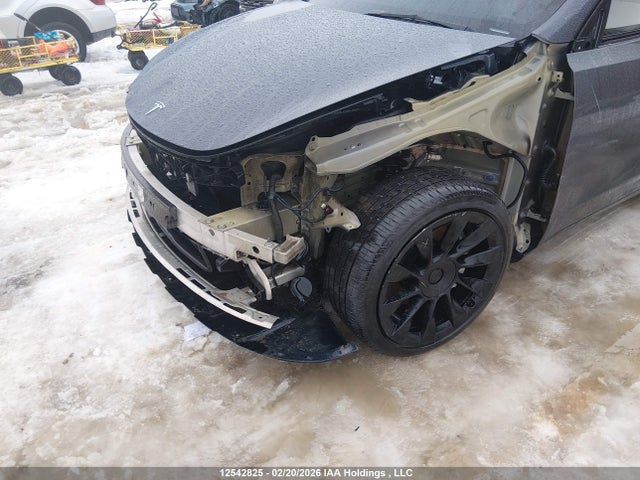 LRWYGDEE4PC103972 Tesla Model Y Long Range