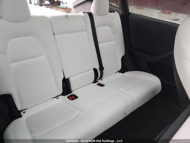 LRWYGDEE4PC103972 Tesla Model Y Long Range