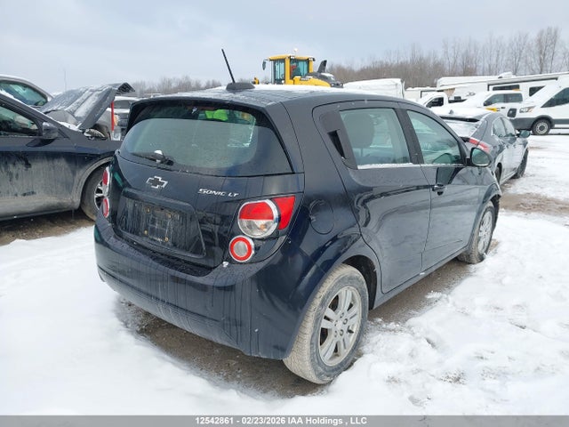 1G1JC6SH1F4177409 Chevrolet Sonic Lt Auto/lt Manual