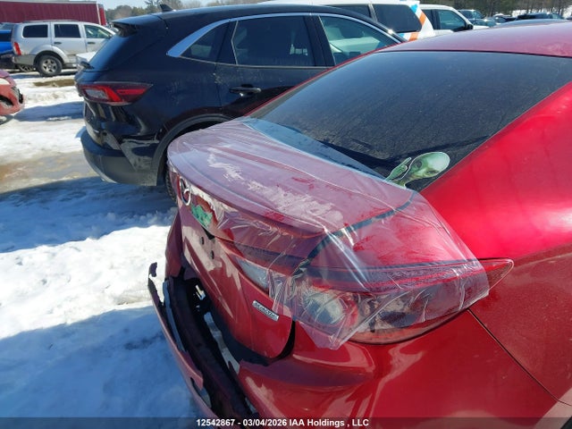 JM1BM1W3XE1117638 Mazda Mazda3 Gt-sky