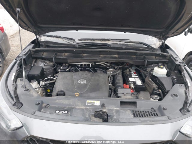 5TDLZRBH8NS199233 Toyota Highlander