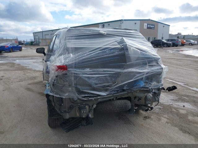 5TDLZRBH8NS199233 Toyota Highlander