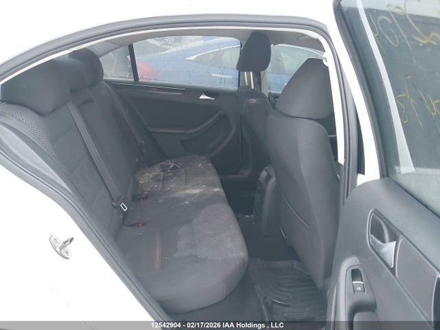 3VWD07AJ2FM204738 Volkswagen Jetta