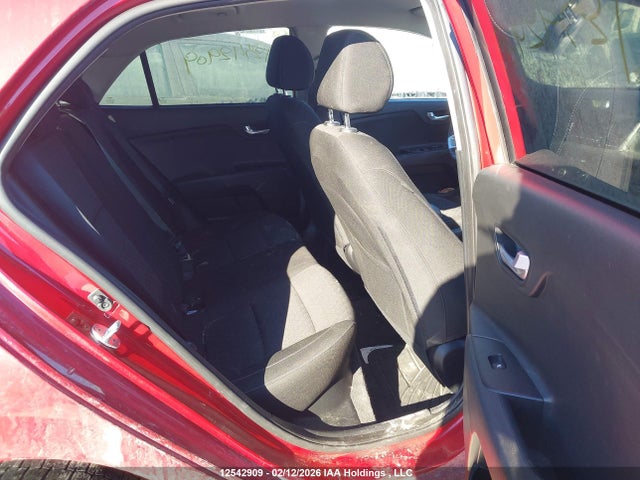3KPA25AD6NE489564 KIA Rio Lx Premium/lx+