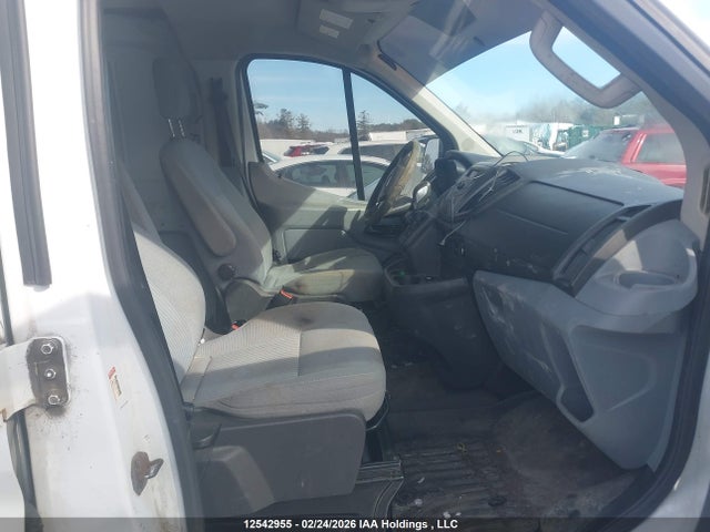 1FTNR1ZM5FKA92601 Ford Transit T-250