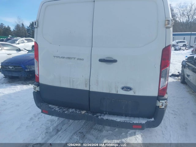 1FTNR1ZM5FKA92601 Ford Transit T-250