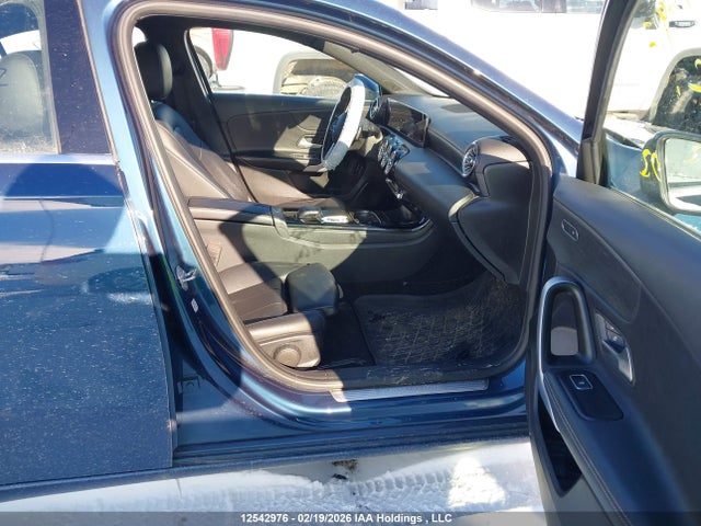 WDD3G4FB7LW039958 Mercedes-Benz A 220 4matic