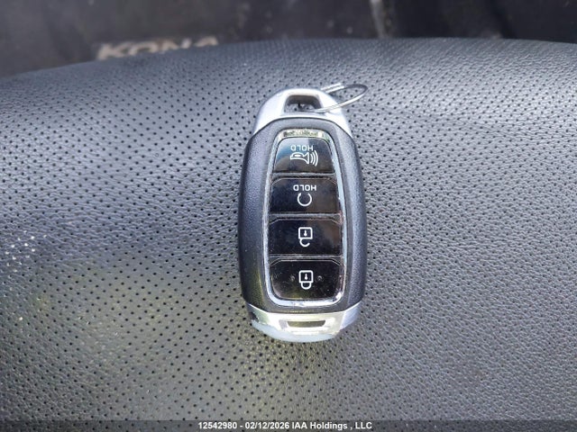 KM8K6CAB0NU873767 Hyundai Kona Preferred Awd With Sun And Leather Package