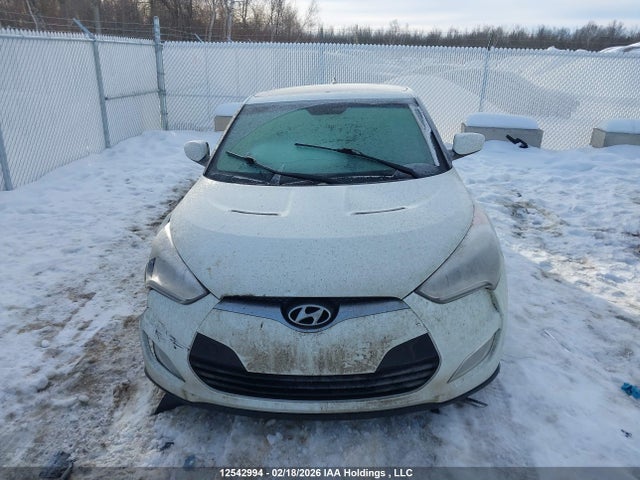 12542994 :رقم المزاد ، KMHTC6AD1DU142201 vin ، 2013 Hyundai Veloster Tech مزاد بيع