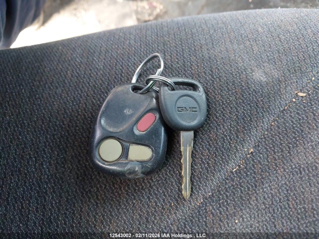 12543002 :رقم المزاد ، 1GTEC19V32Z266354 vin ، 2002 Gmc New Sierra C1500 مزاد بيع