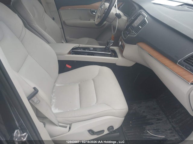 YV4A22PK9M1760314 Volvo Xc90 T6 Momentum 7 Passenger