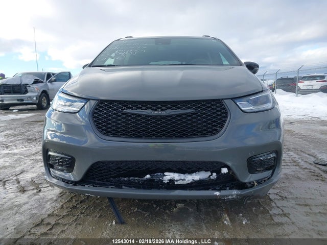 Chrysler Pacifica Limited 2025 2C4RC1GGXSR603697 Image 13