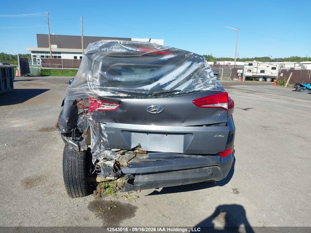 Hyundai Tucson Base 2.0l 2018 KM8J2CA43JU762438 Image 15