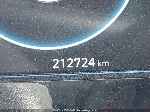 KMHLN4AJ0NU017275 Hyundai Elantra Hybrid Ultimate With Two-tone Interior