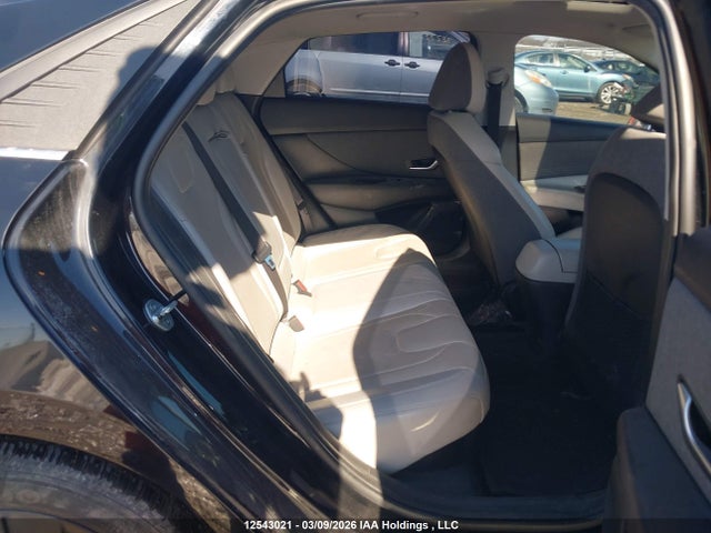 KMHLN4AJ0NU017275 Hyundai Elantra Hybrid Ultimate With Two-tone Interior