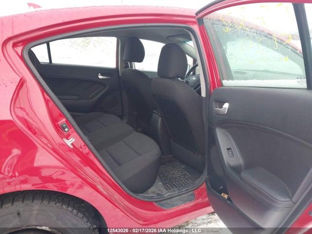 KNAFK4A65G5542154 KIA FORTE LX