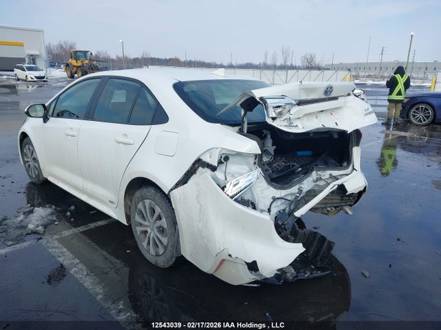 Toyota Corolla Hybrid Le 2024 JTDBDMHE4R3015360 Image 3