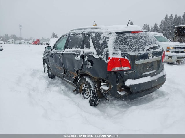 12543049 :رقم المزاد ، 5XYKUDA2XDG385698 vin ، 2013 Kia Sorento مزاد بيع