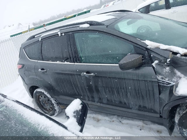 Продажа на аукционе авто 2017 Ford Escape Se, vin: 1FMCU0GD1HUB69826, номер лота: 12543059