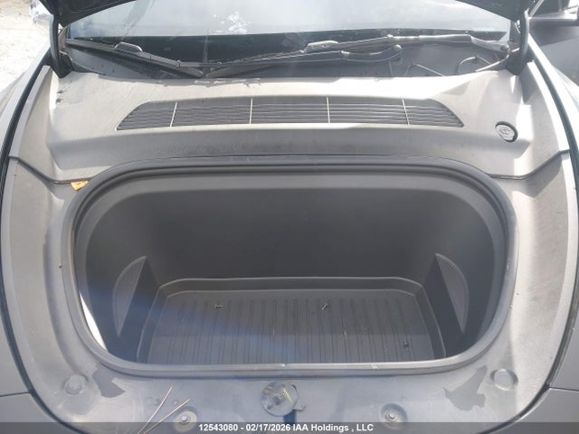 7SAYGDEF0NF329554 Tesla Model Y Performance