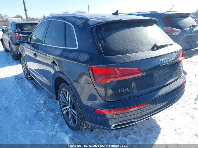 WA1FNAFY7J2238149 Audi Q5 Technik S-line