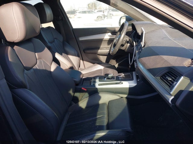 WA1FNAFY7J2238149 Audi Q5 Technik S-line