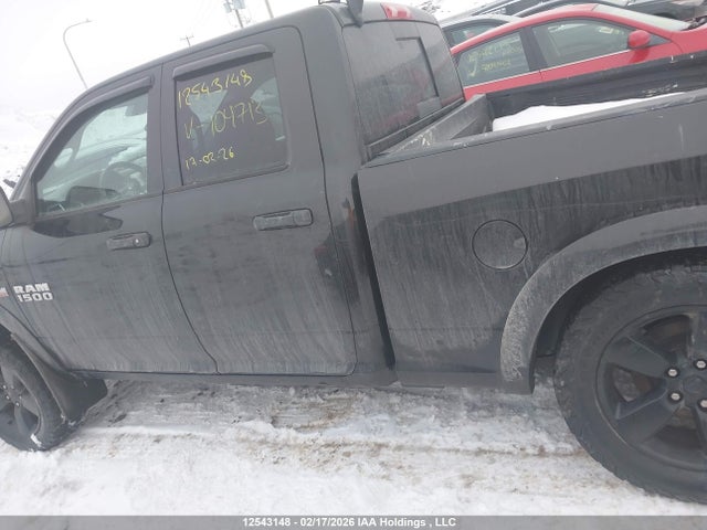 1C6RR7GT3JS104713 RAM 1500 Slt