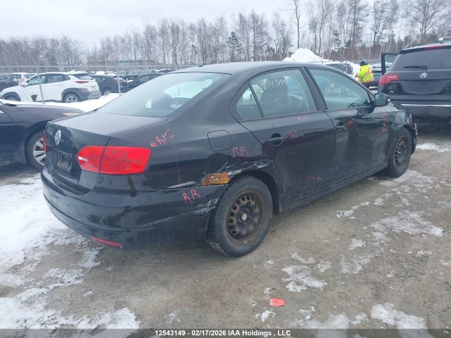 3VW2K7AJ9EM426869 Volkswagen Jetta 2.0l Trendline+