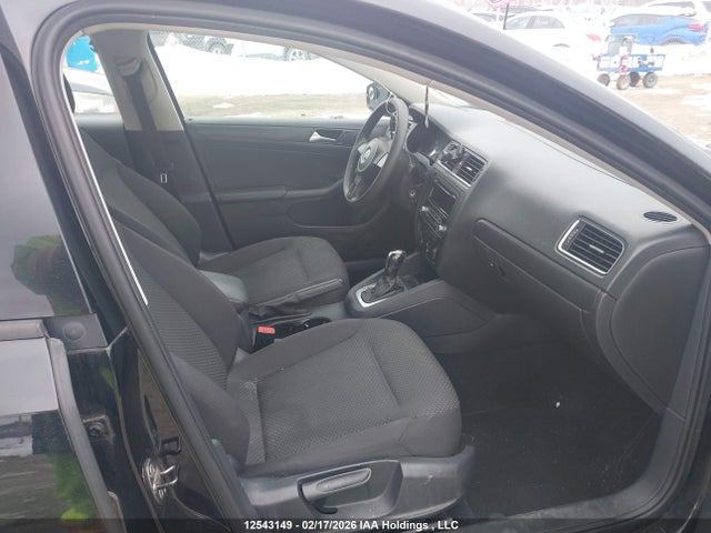 3VW2K7AJ9EM426869 Volkswagen Jetta 2.0l Trendline+
