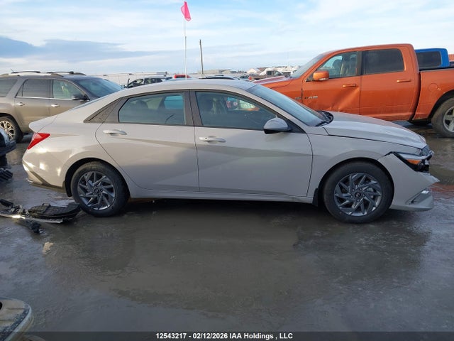 KMHLM4DG9TU126494 Hyundai Elantra Preferred
