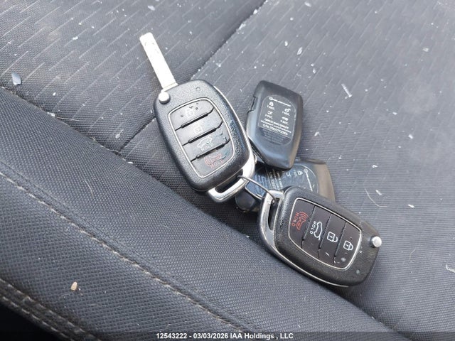 KM8J2CA40MU322889 Hyundai Tucson Essential Awd