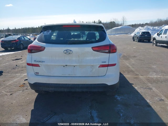 KM8J2CA40MU322889 Hyundai Tucson Essential Awd