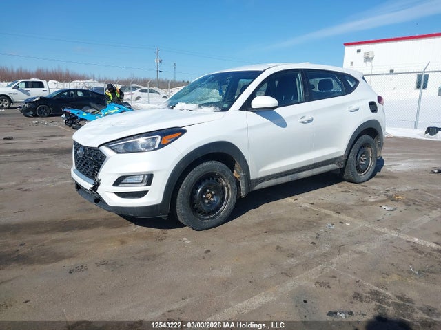 KM8J2CA40MU322889 Hyundai Tucson Essential Awd