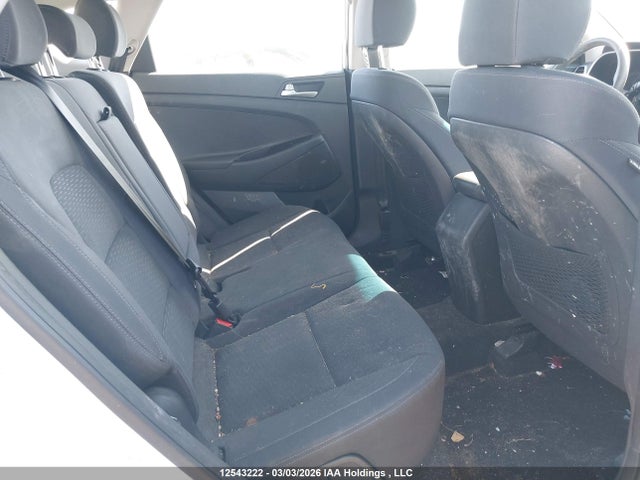 KM8J2CA40MU322889 Hyundai Tucson Essential Awd