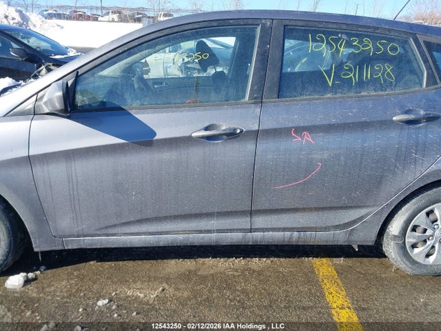 Hyundai Accent 2015 KMHCT5AE4FU211128 Image 15