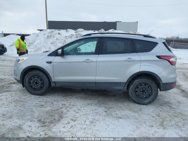 12543286 :رقم المزاد ، 1FMCU0GD9JUC92196 vin ، 2018 Ford Escape Se مزاد بيع