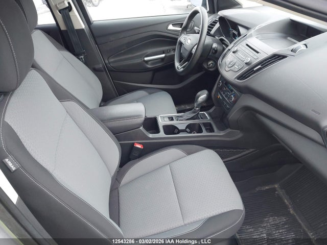 12543286 :رقم المزاد ، 1FMCU0GD9JUC92196 vin ، 2018 Ford Escape Se مزاد بيع