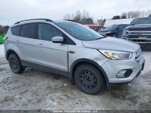 12543286 :رقم المزاد ، 1FMCU0GD9JUC92196 vin ، 2018 Ford Escape Se مزاد بيع