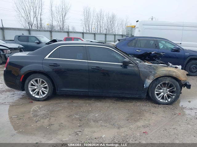 2C3CCAAGXFH828510 Chrysler 300 Limited