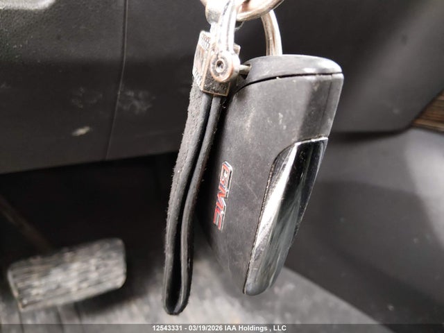 3GTUUCE81RG103720 GMC Sierra K1500 Elevation