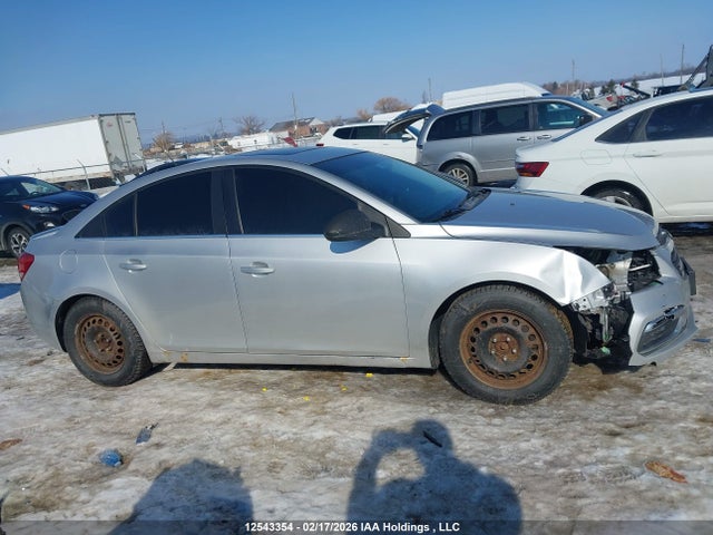1G1P75SZ1F7256451 Chevrolet Cruze