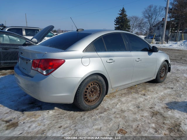 1G1P75SZ1F7256451 Chevrolet Cruze