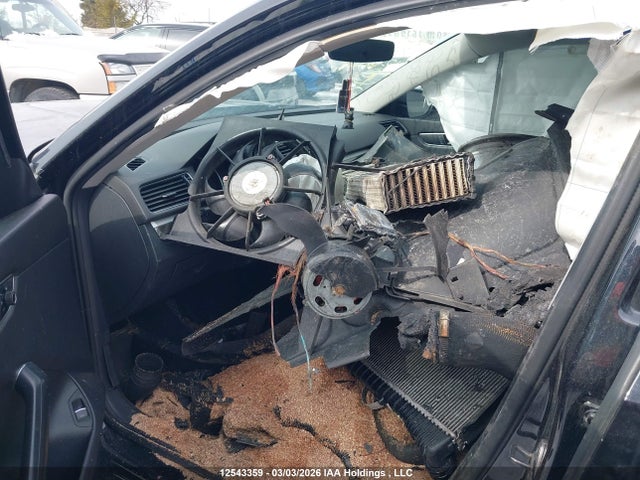 1VWBT7A32HC084539 Volkswagen Passat 1.8 Tsi Comfortline
