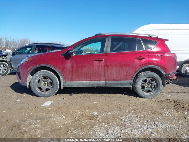 2T3ZFREV2JW521751 Toyota RAV4 LE