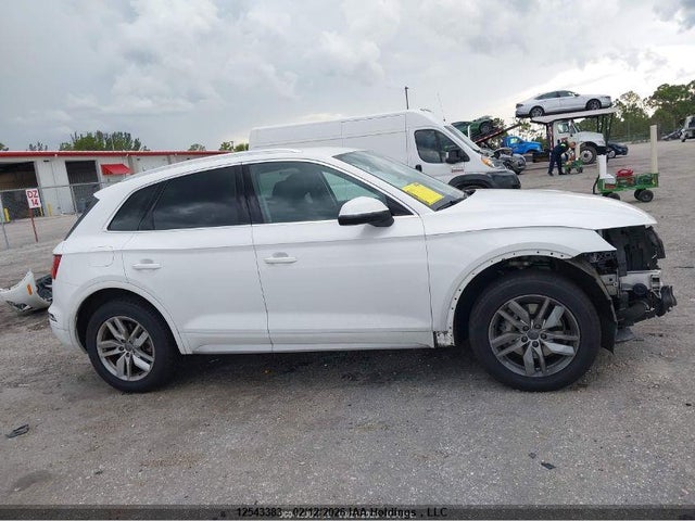 WA1ANAFY2J2205618 Audi Q5 2.0t Premium/2.0t Tech Premium