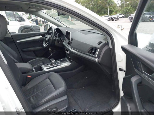 WA1ANAFY2J2205618 Audi Q5 2.0t Premium/2.0t Tech Premium
