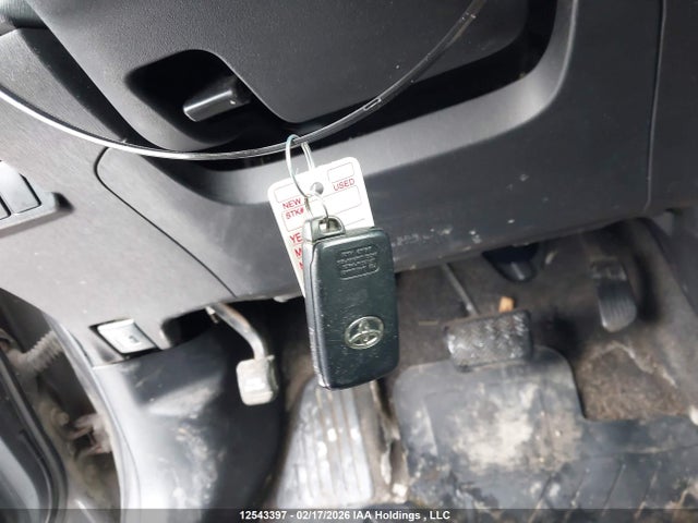 JTDZN3EU8GJ051840 Toyota PRIUS V